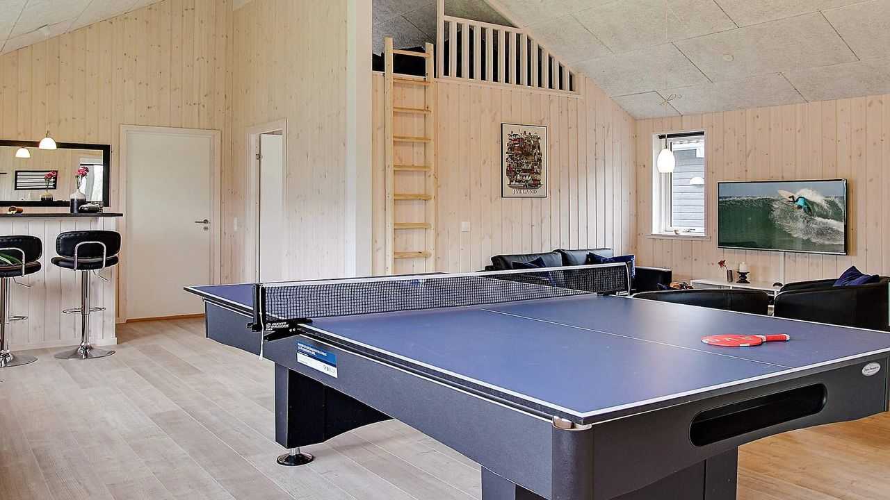 Indoor Indoor